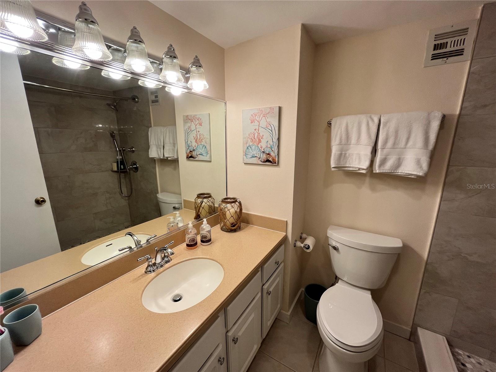 880 MANDALAY AVE #S806 — photo 22