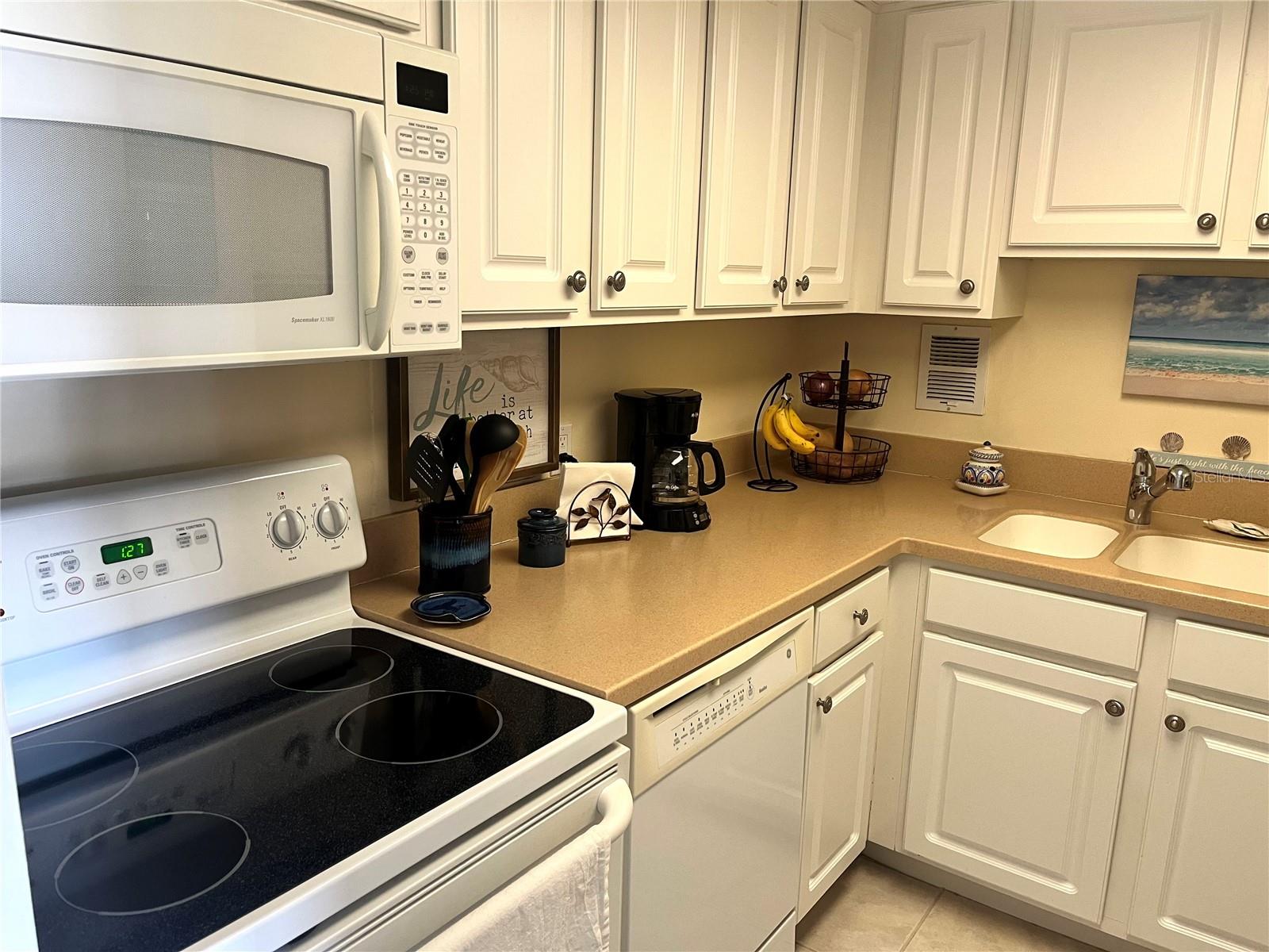 880 MANDALAY AVE #S806 — photo 26