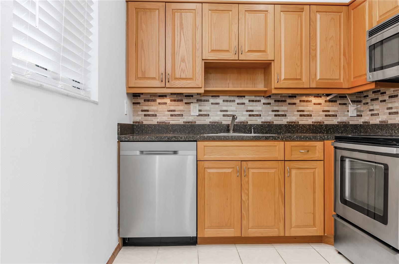 3300 FOX CHASE CIR N #231 — photo 2