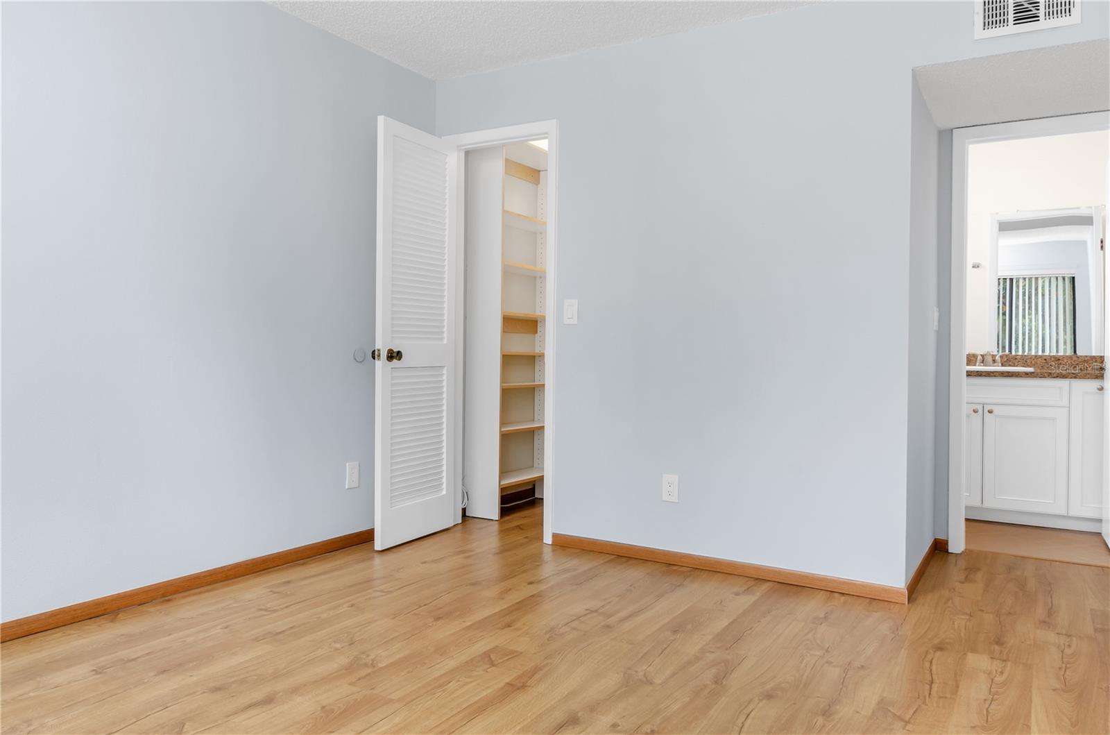 3300 FOX CHASE CIR N #231 — photo 10