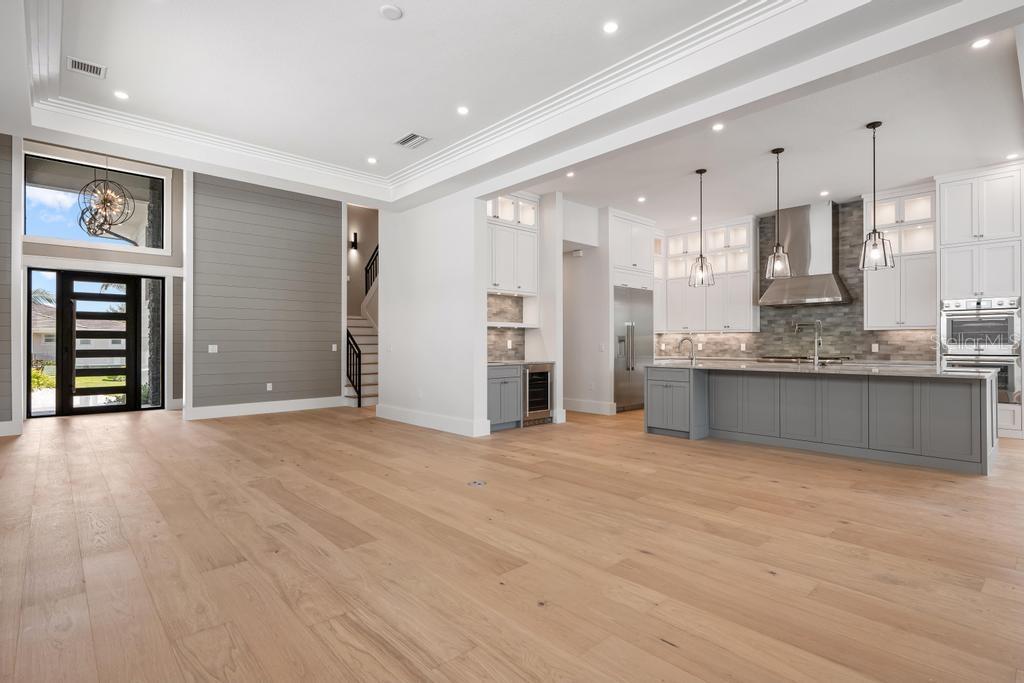 527 VENICE LN — photo 17
