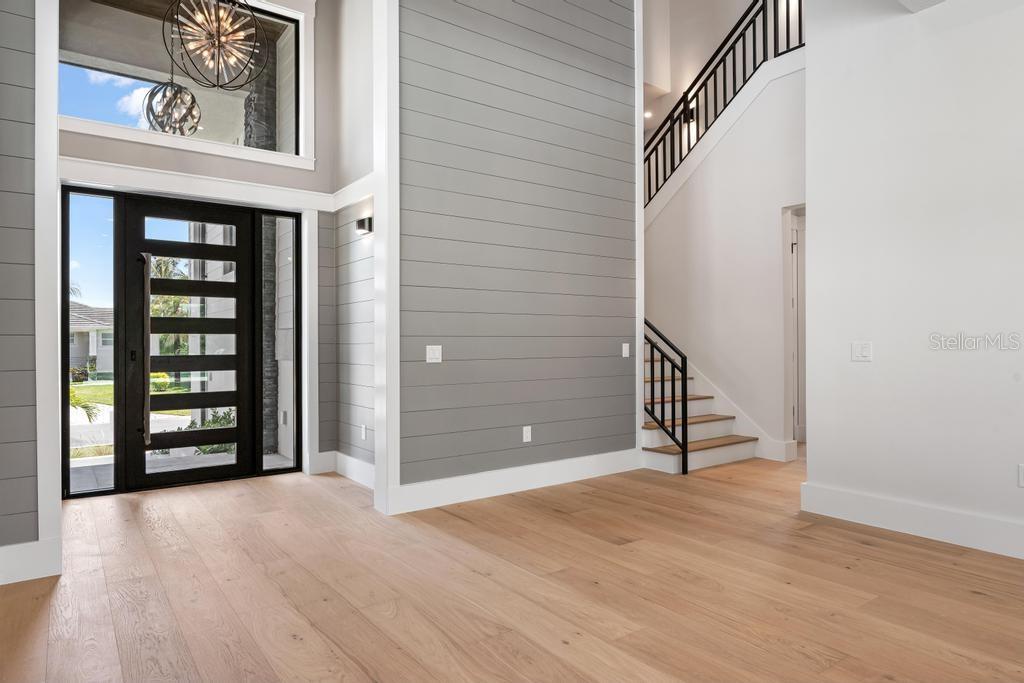527 VENICE LN — photo 18