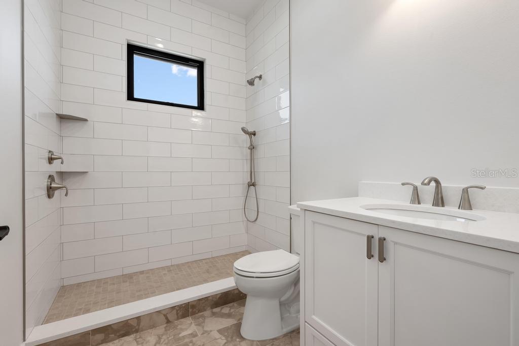 527 VENICE LN — photo 60