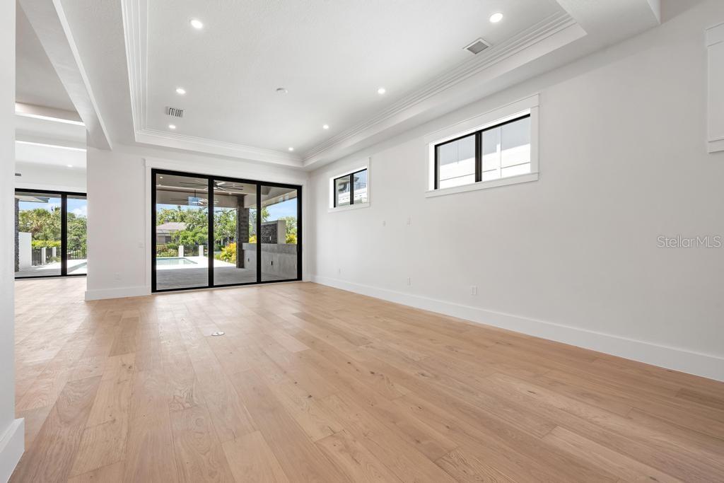 527 VENICE LN — photo 10