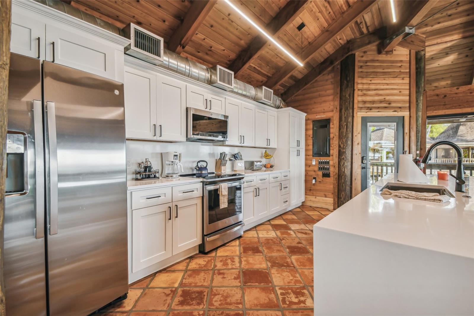 7147 LA LENAIRE DR — photo 16