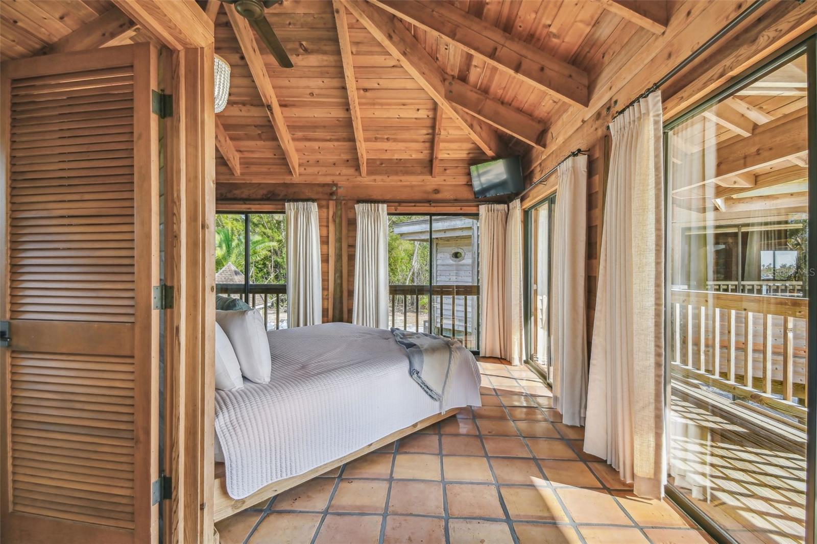7147 LA LENAIRE DR — photo 48