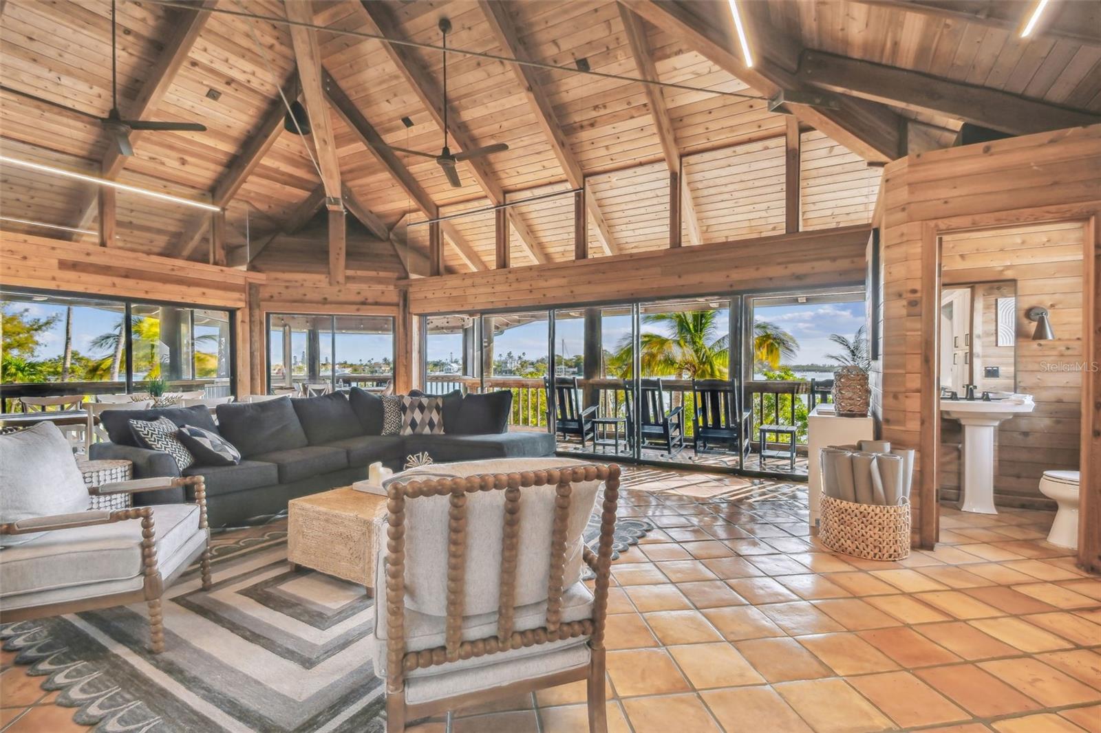 7147 LA LENAIRE DR — photo 17