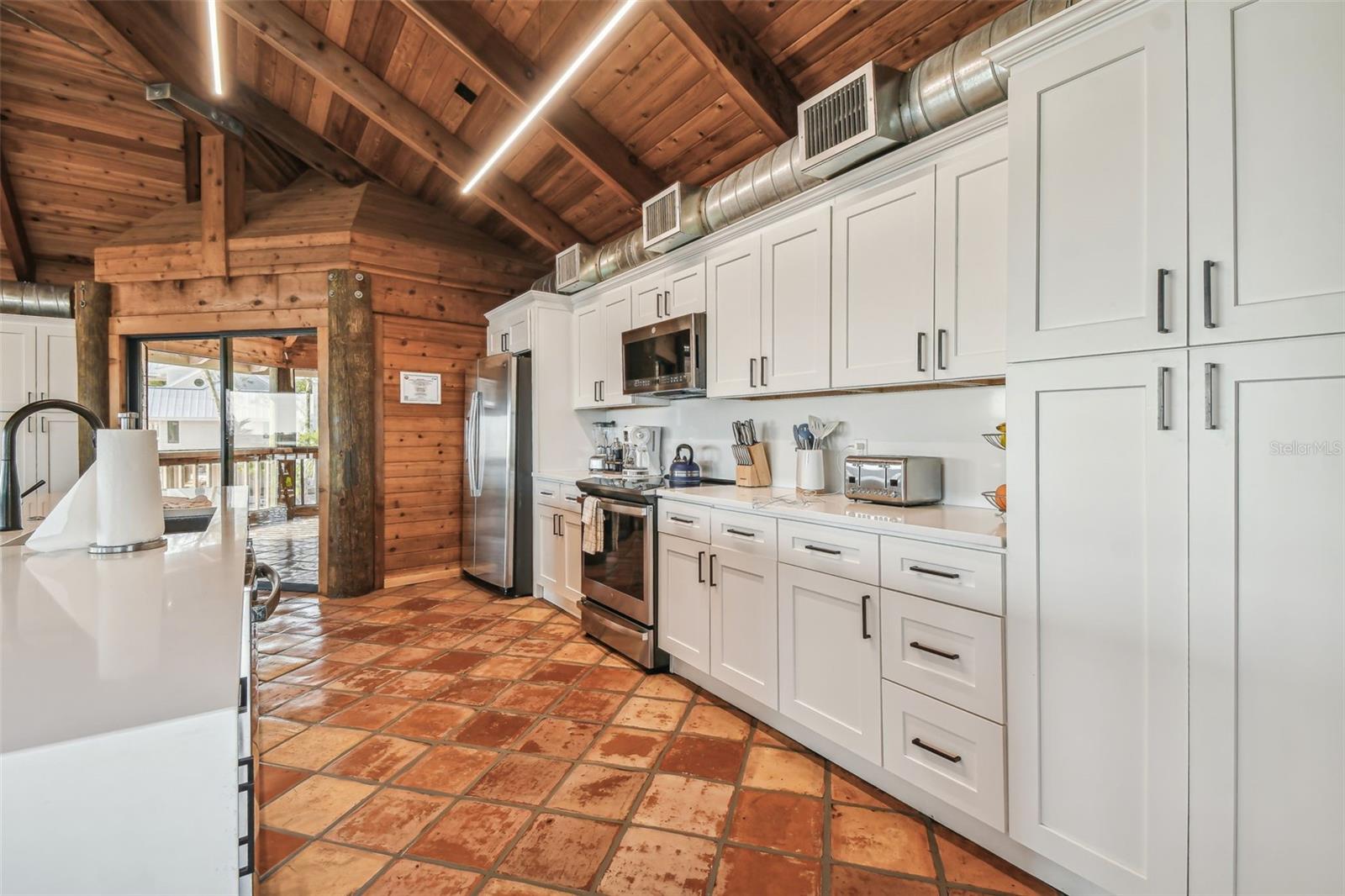 7147 LA LENAIRE DR — photo 14