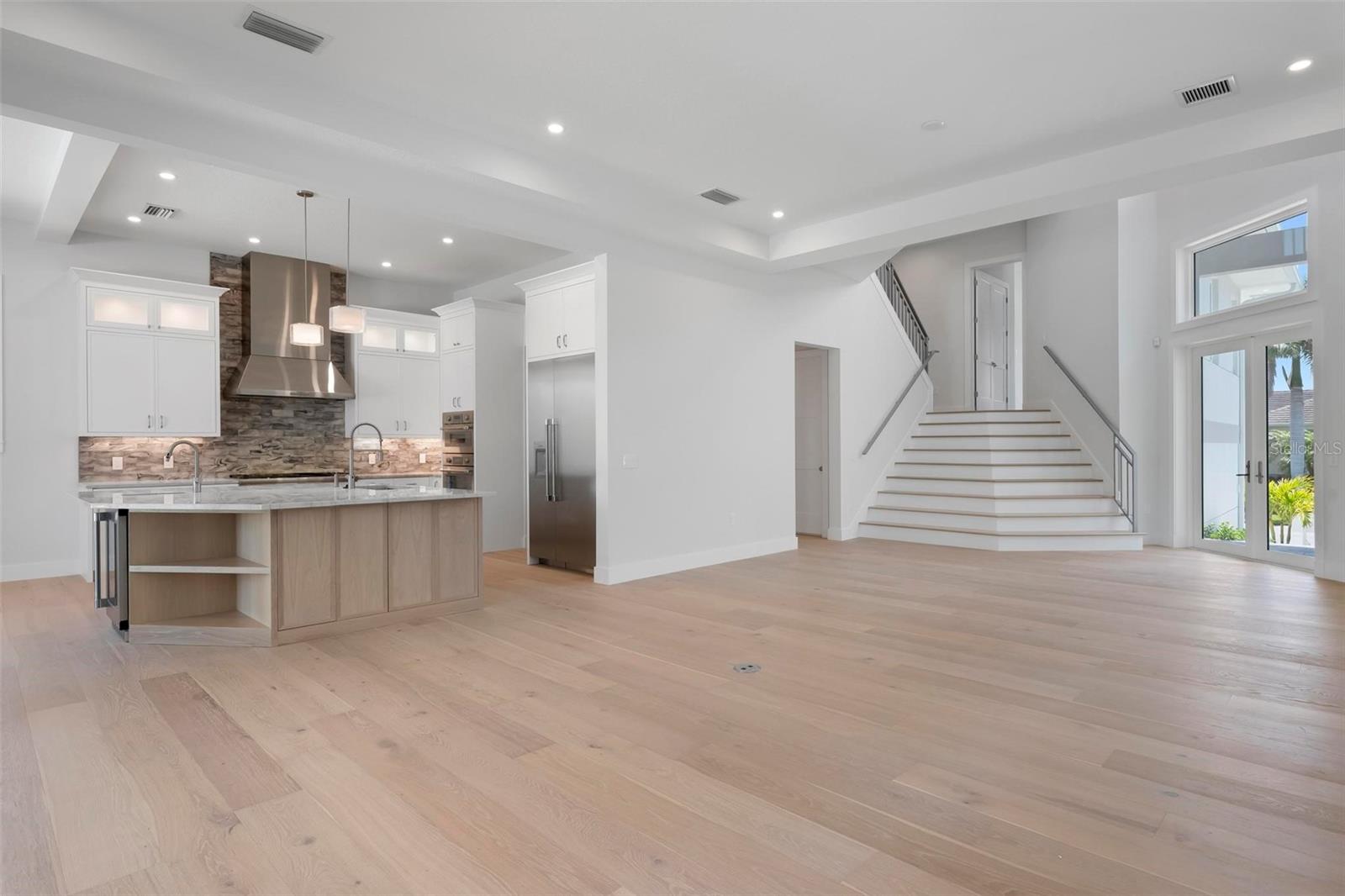 533 VENICE LN — photo 21