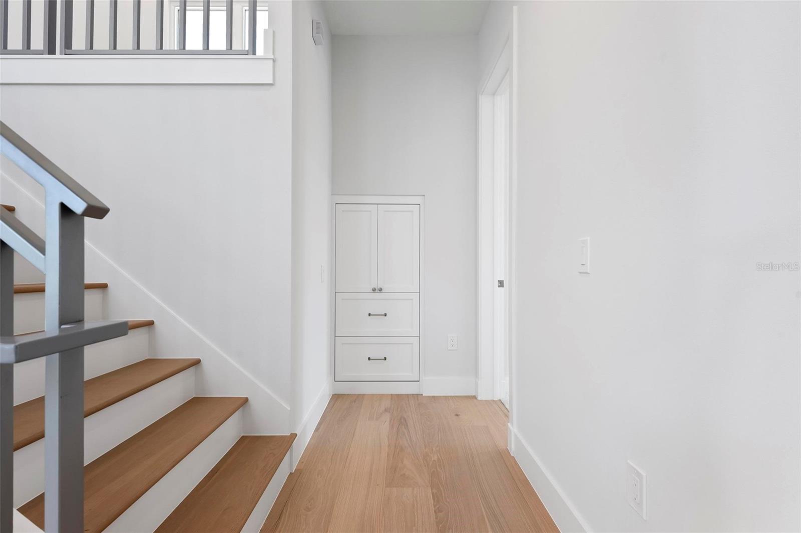 533 VENICE LN — photo 41