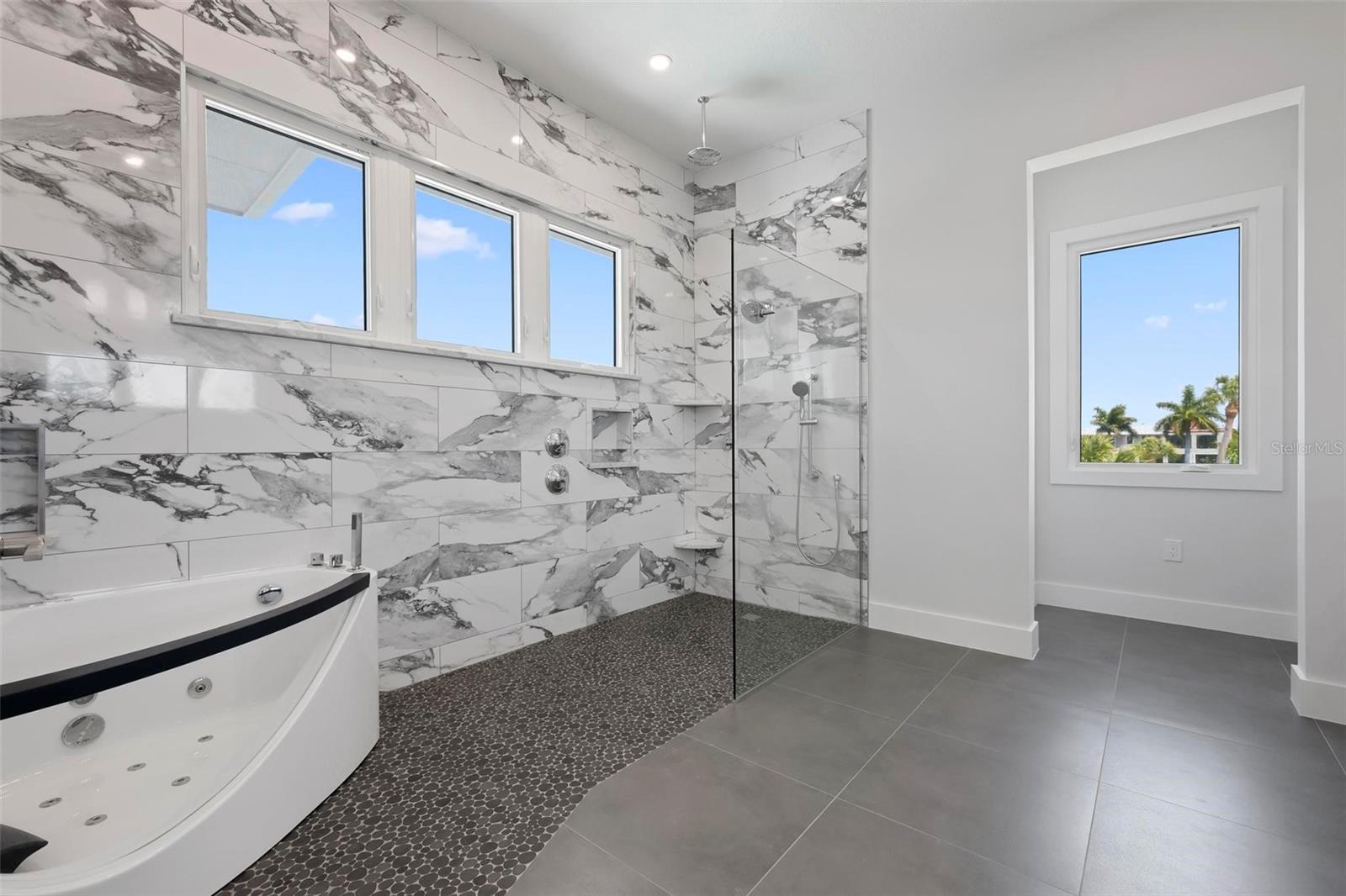 533 VENICE LN — photo 62