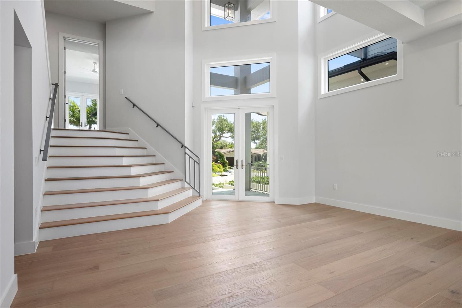 533 VENICE LN — photo 18