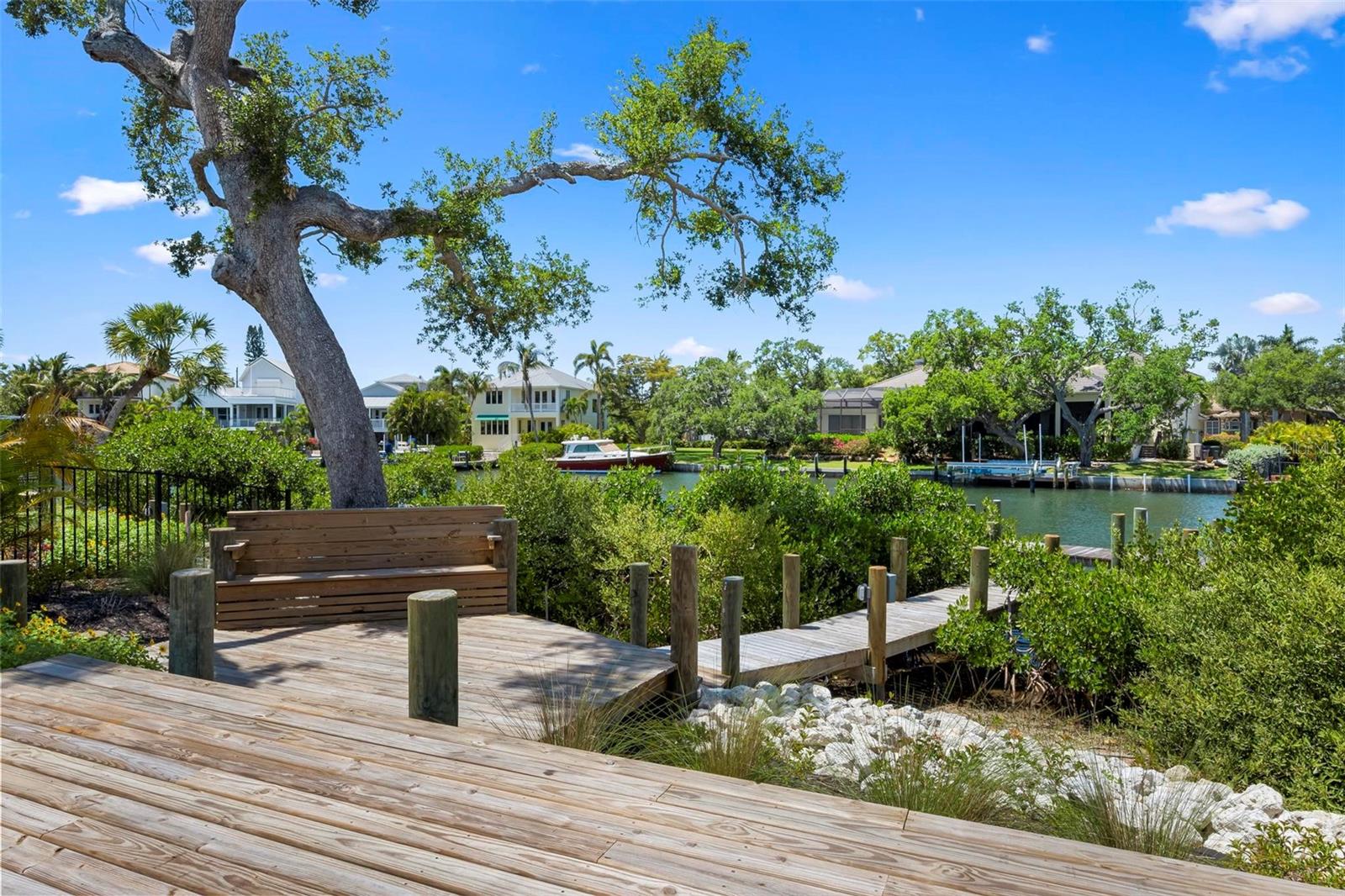 533 VENICE LN — photo 73