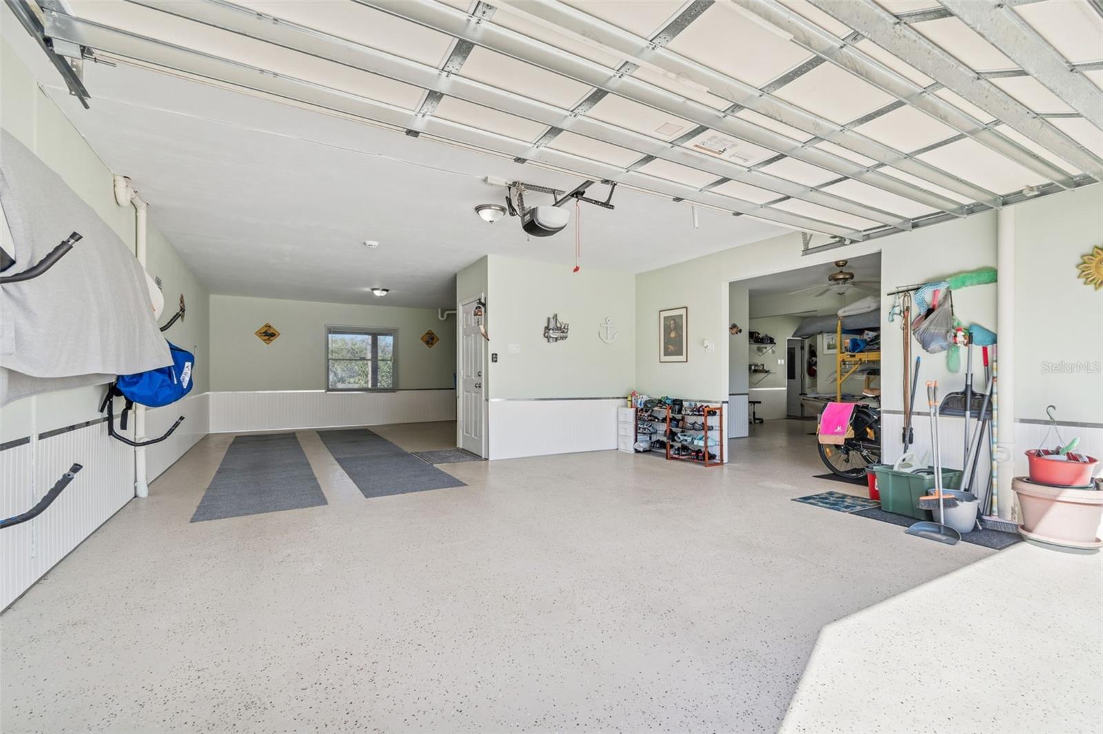 1059 S POINTE ALEXIS DR — photo 38