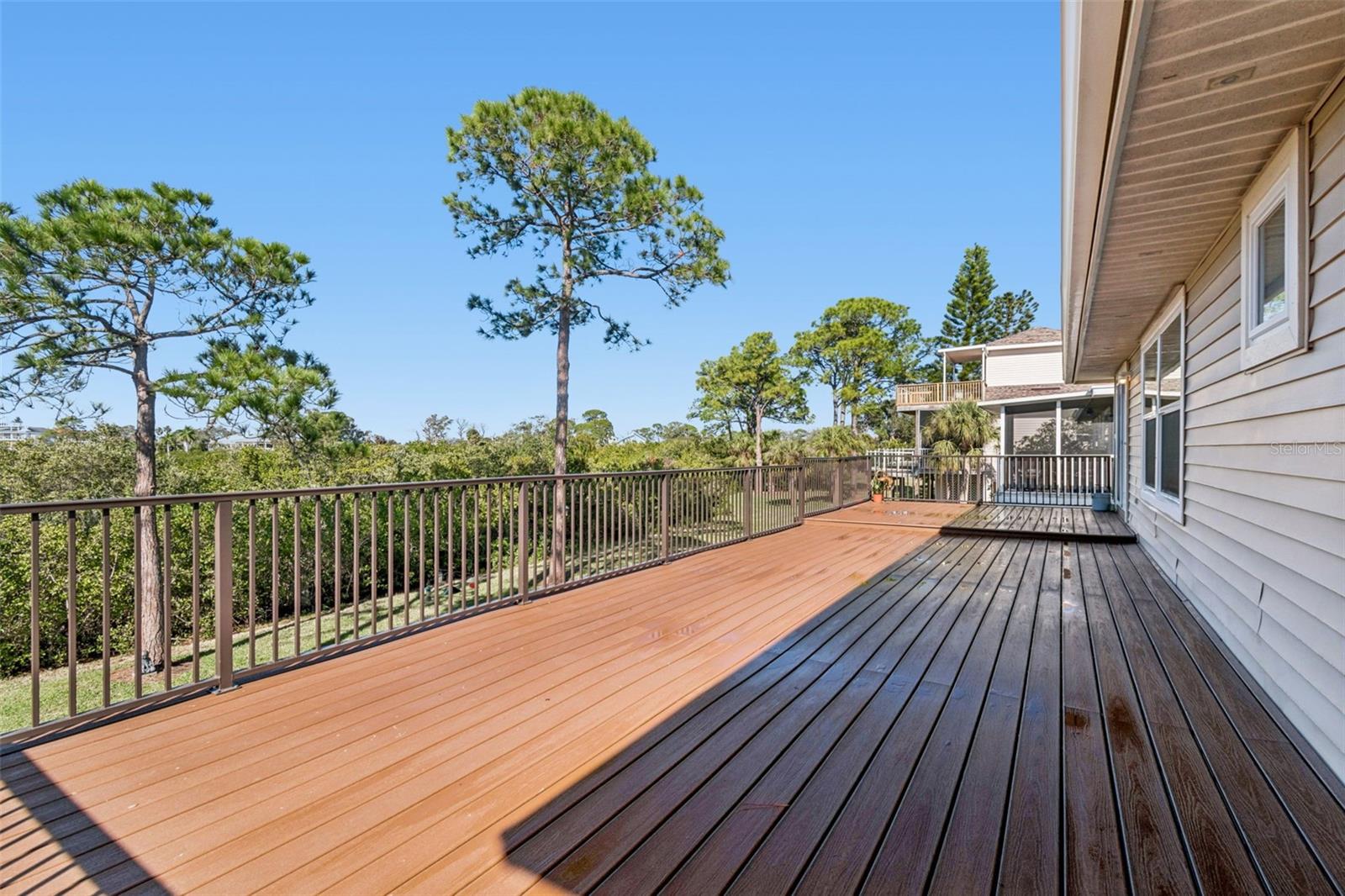 1059 S POINTE ALEXIS DR — photo 35