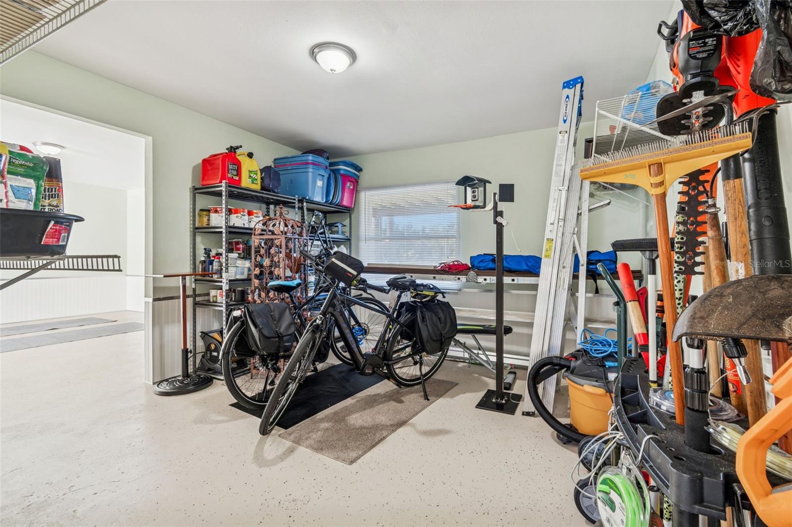 1059 S POINTE ALEXIS DR — photo 41