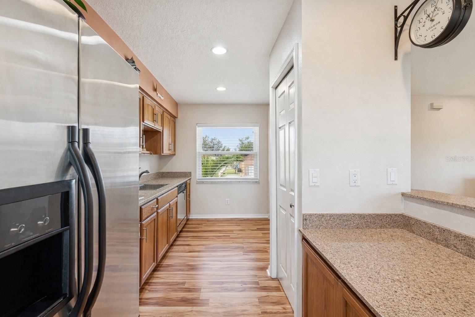 1059 S POINTE ALEXIS DR — photo 10