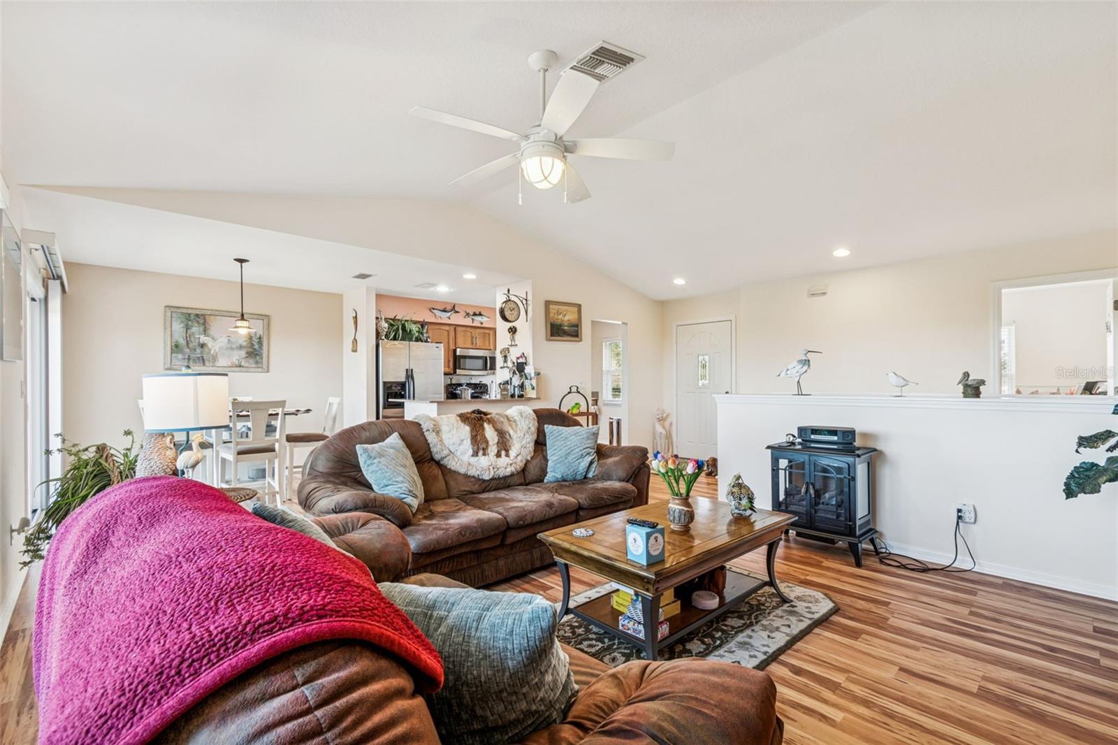 1059 S POINTE ALEXIS DR — photo 16