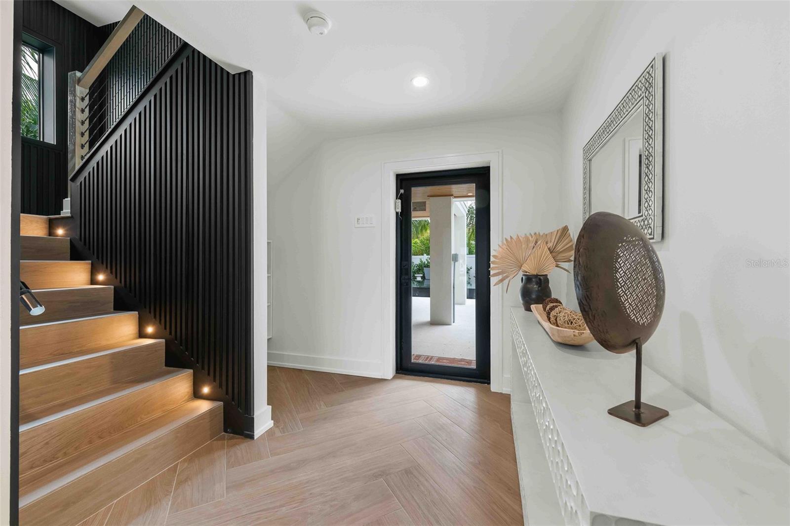 5612 GUAVA ST — photo 4