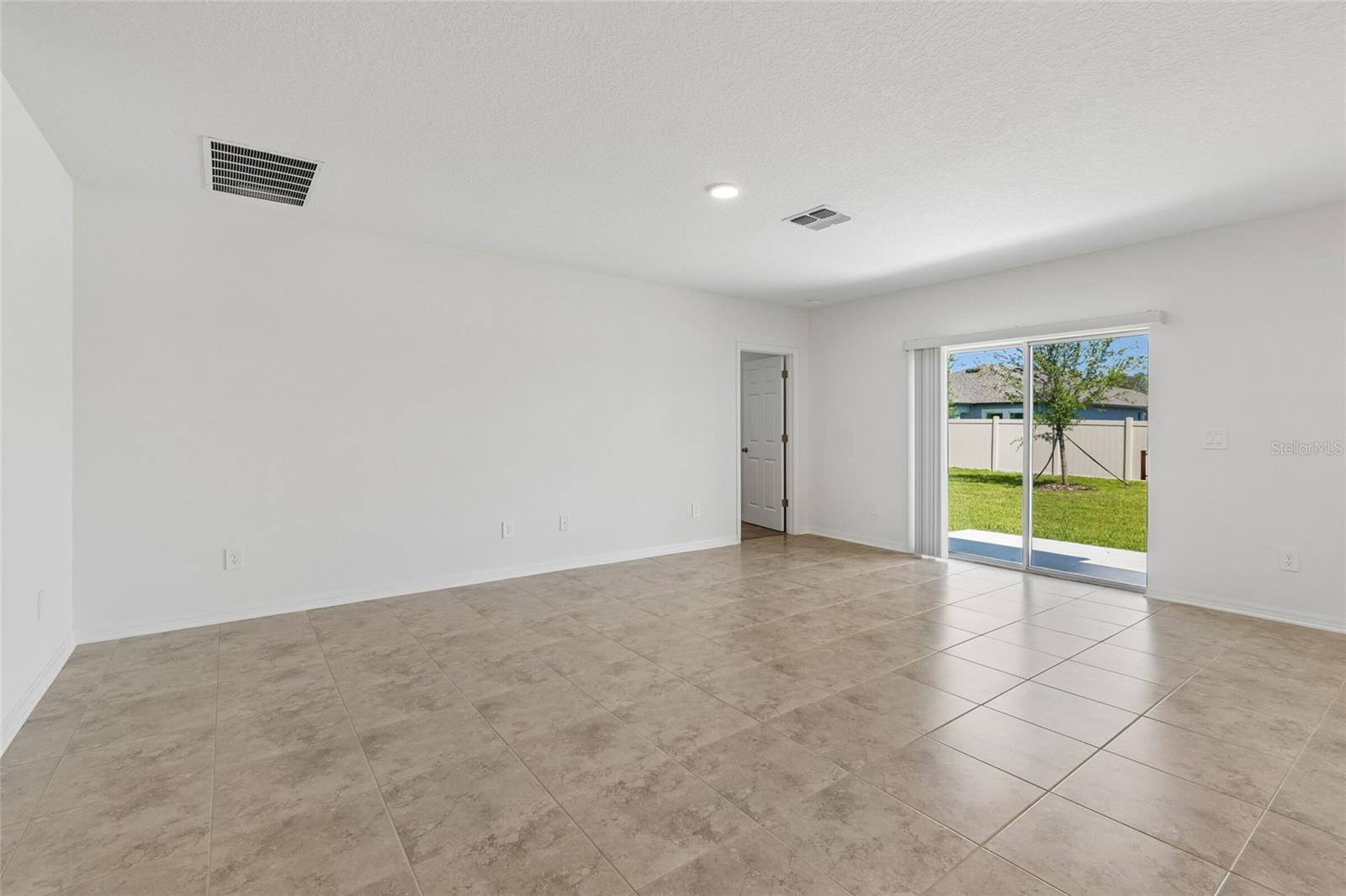 2920 QUINAULT PL — photo 17