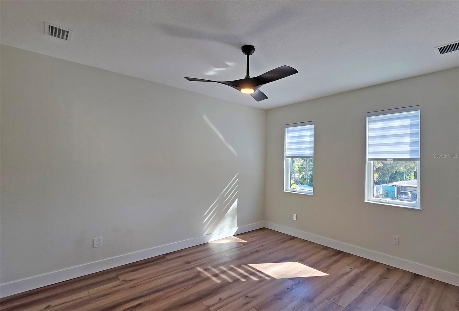 2475 BAY ST — photo 52