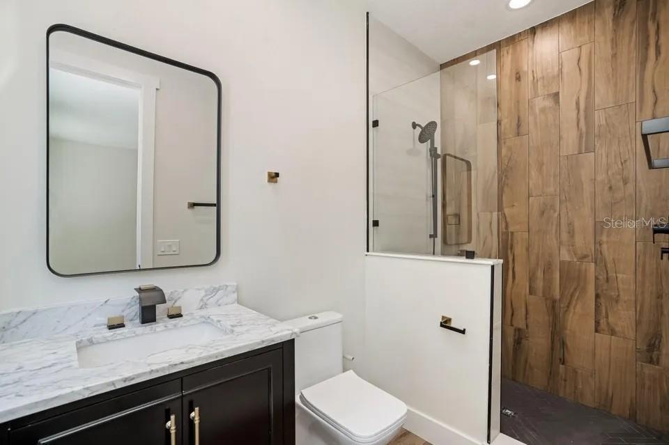 2475 BAY ST — photo 49