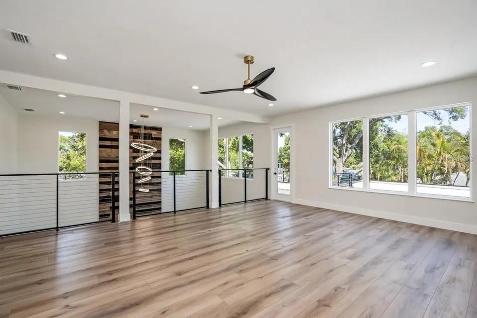 2475 BAY ST — photo 38