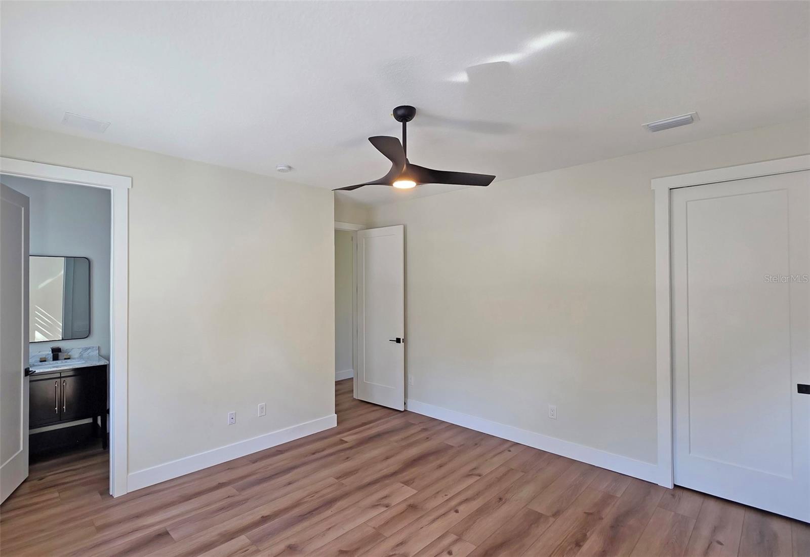 2475 BAY ST — photo 47