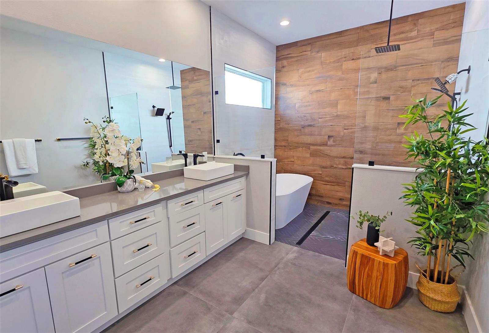 2475 BAY ST — photo 33