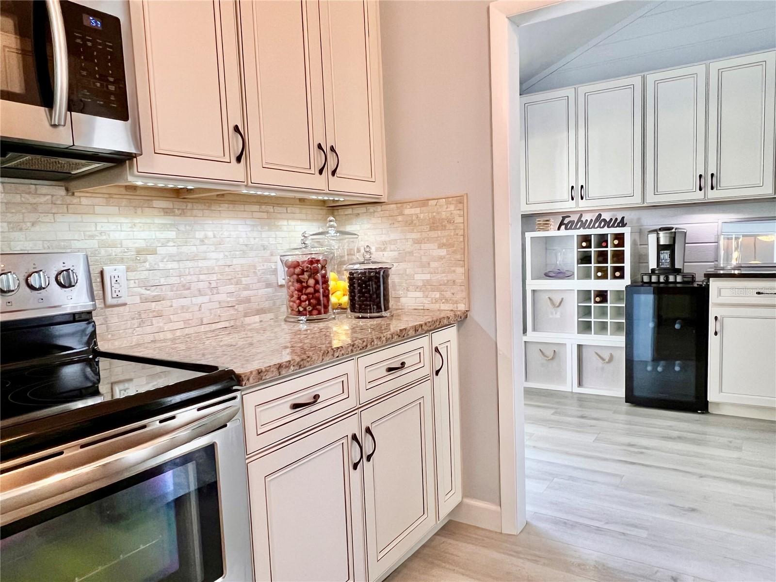 7801 ONTARIO STREET CIR — photo 11