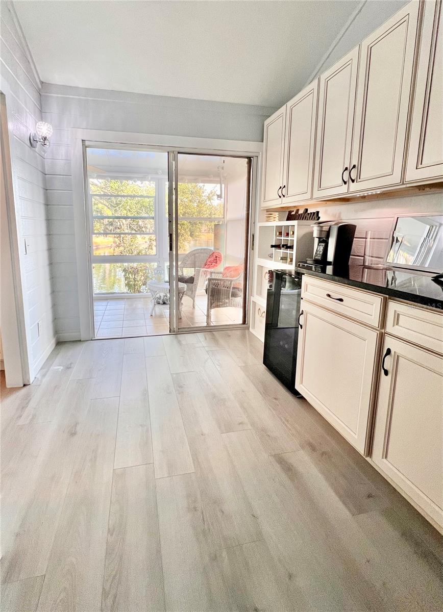 7801 ONTARIO STREET CIR — photo 17