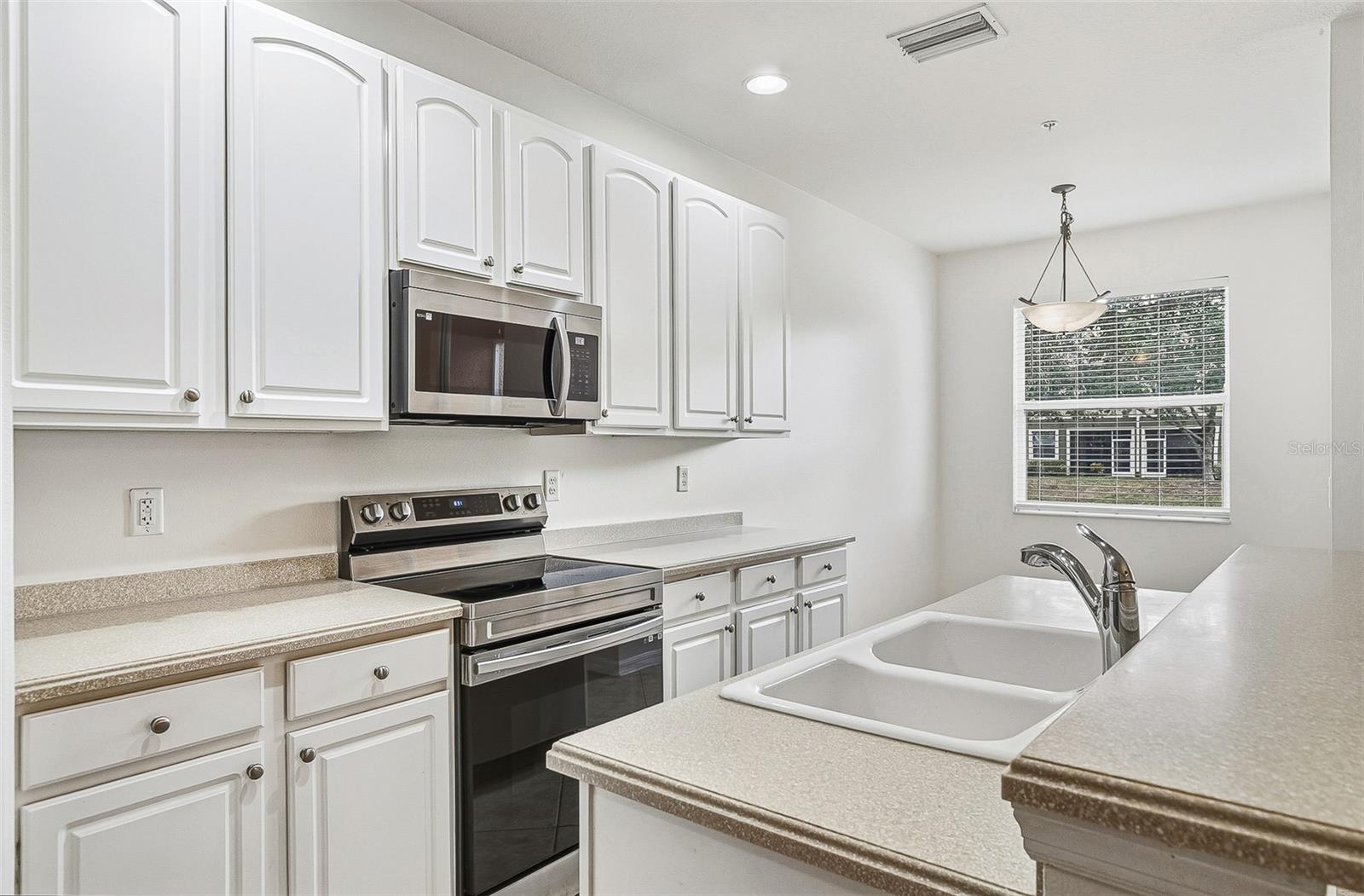 7928 LIMESTONE LN #19-105 — photo 14