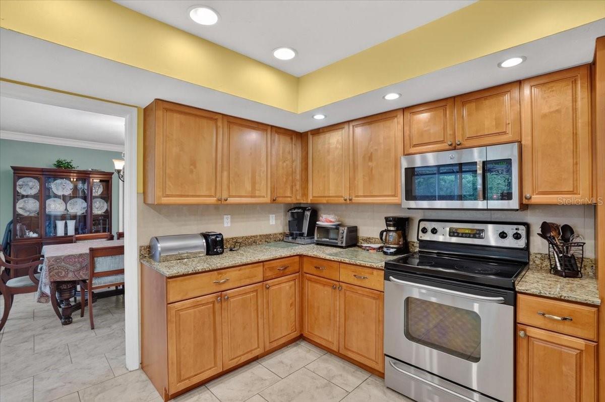 5409 PALM AIRE DR — photo 15