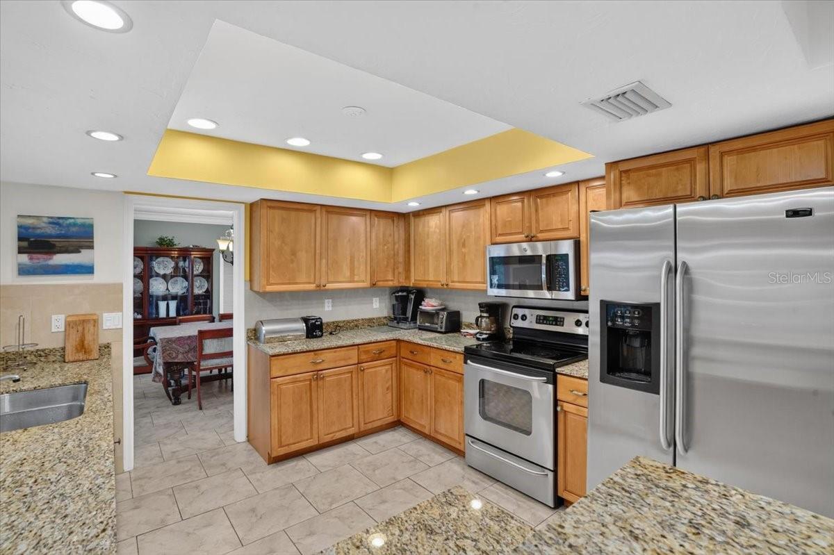 5409 PALM AIRE DR — photo 13