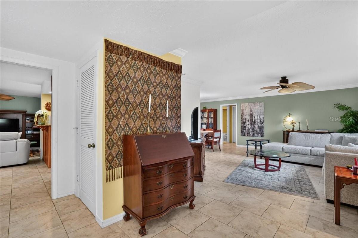 5409 PALM AIRE DR — photo 7