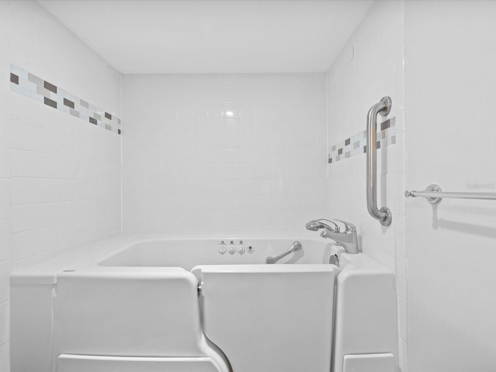 2737 ENTERPRISE RD E #111 — photo 11