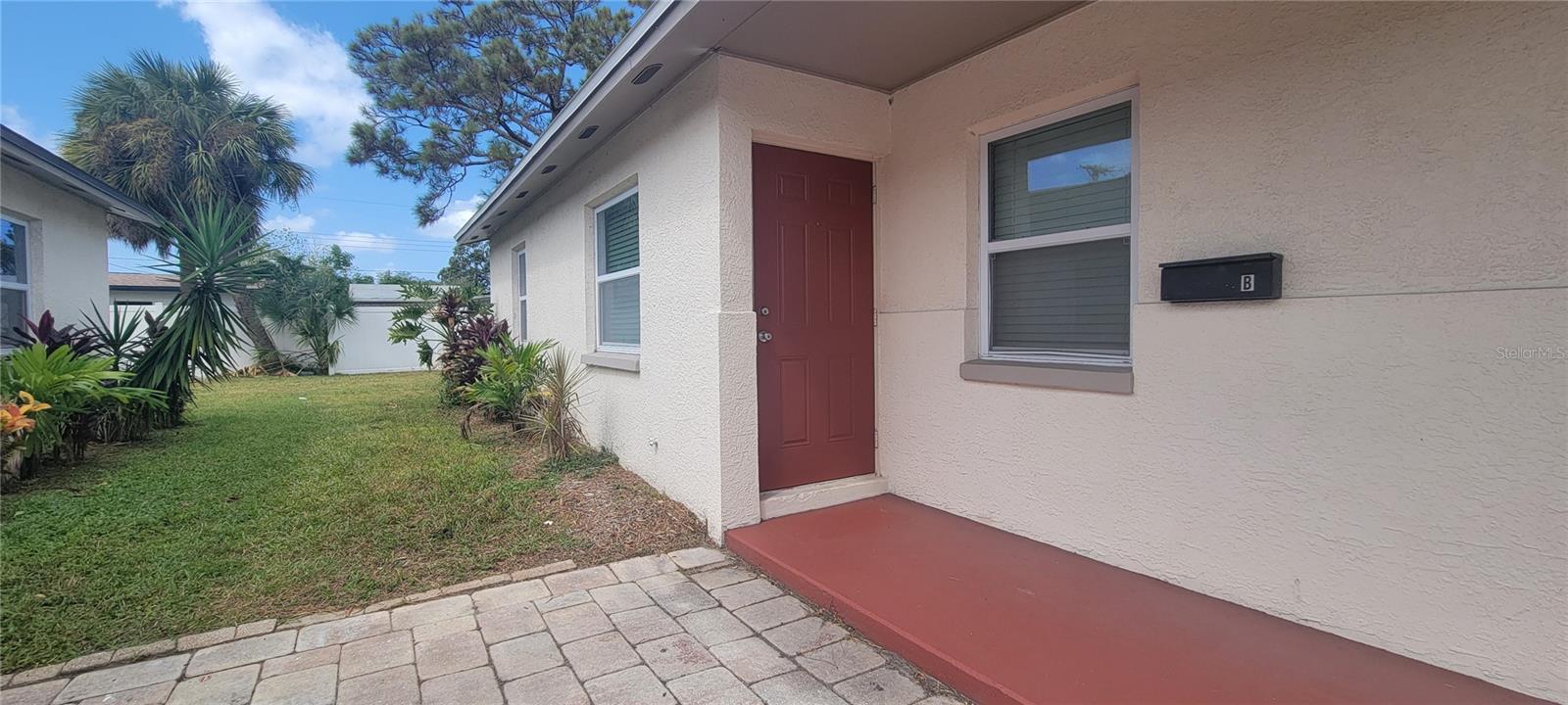 6625 S WEST SHORE BLVD — photo 2