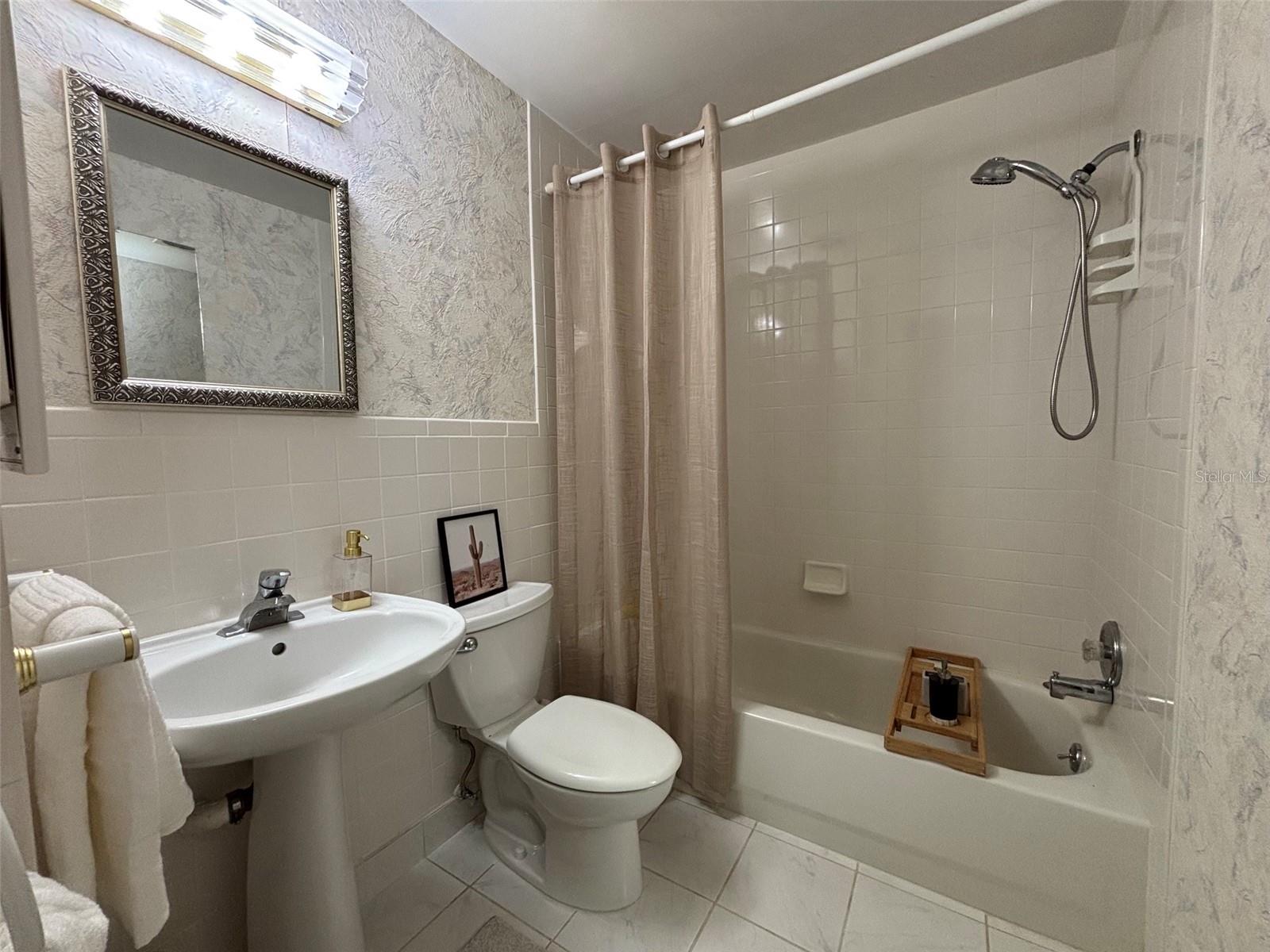 100 BLUFF VIEW DR #609A — photo 13