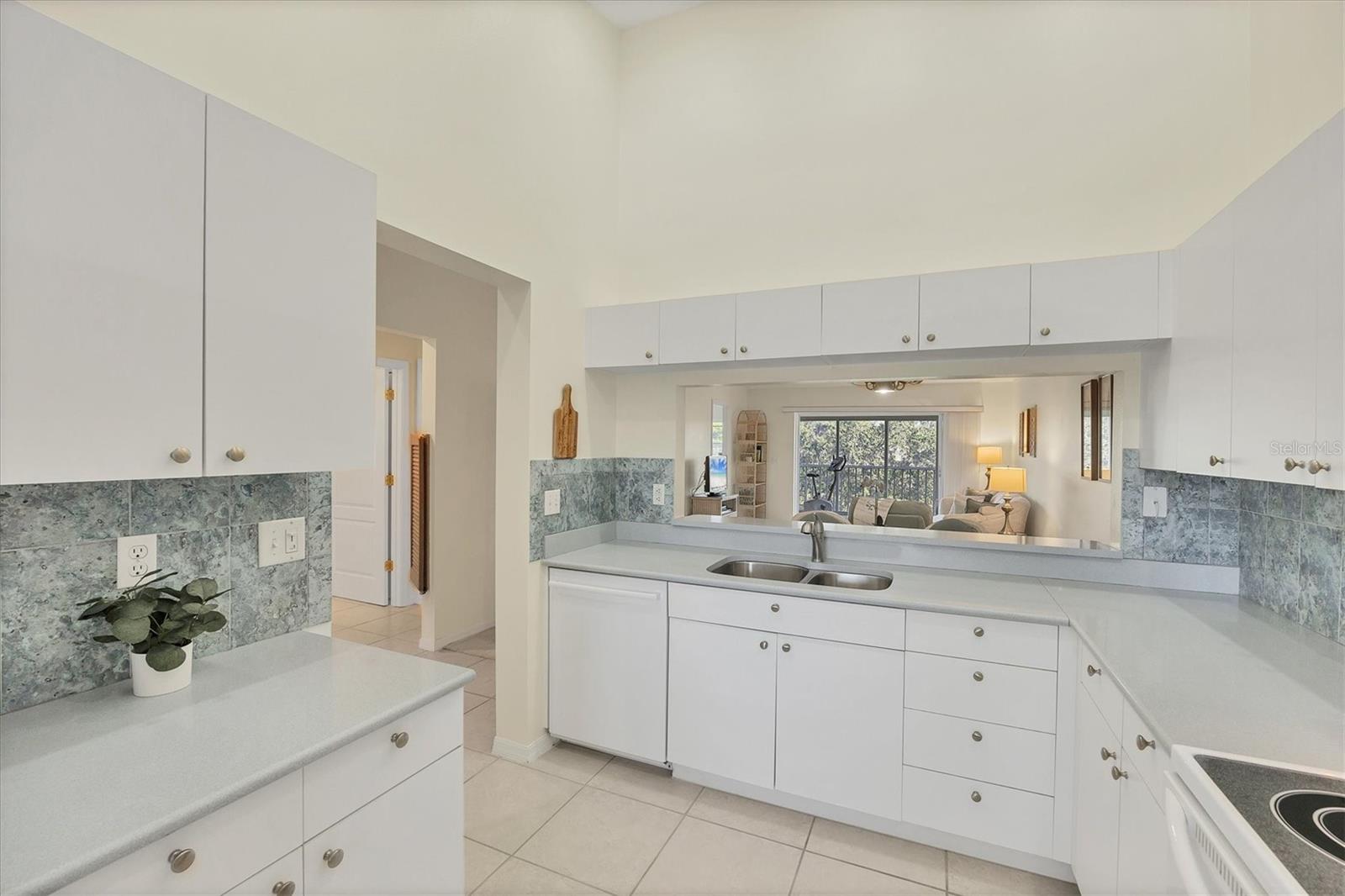 8735 OLDE HICKORY AVE #8303 — photo 15