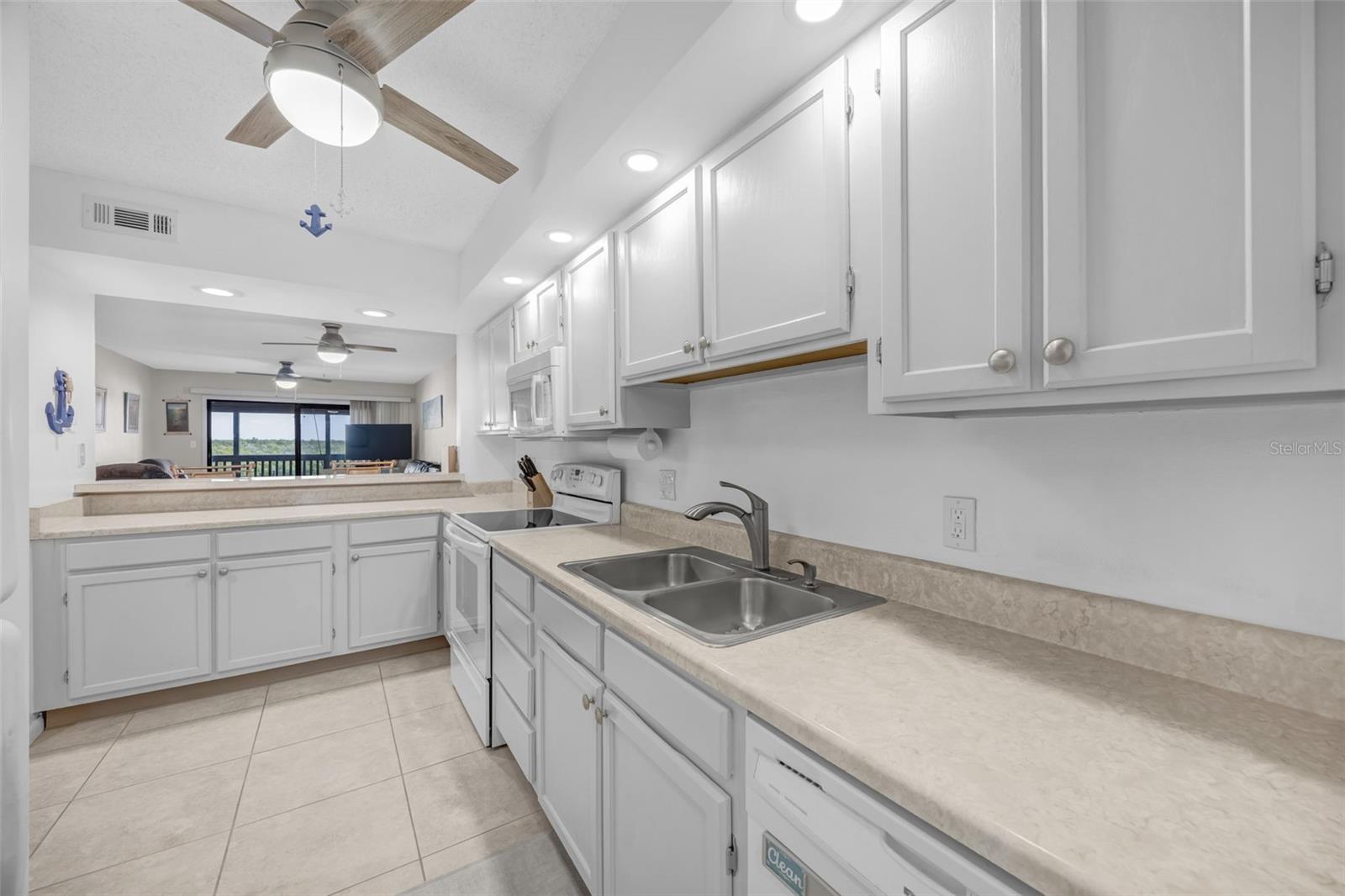 803 BAHIA DEL SOL DR #B — photo 10