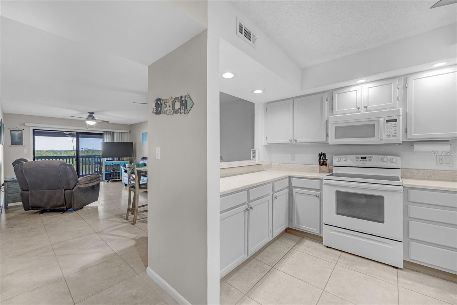 803 BAHIA DEL SOL DR #B — photo 8