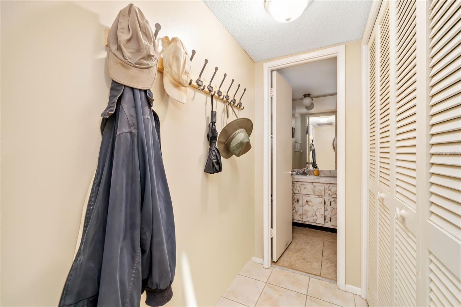 7461 W COUNTRY CLUB DR #404 — photo 11