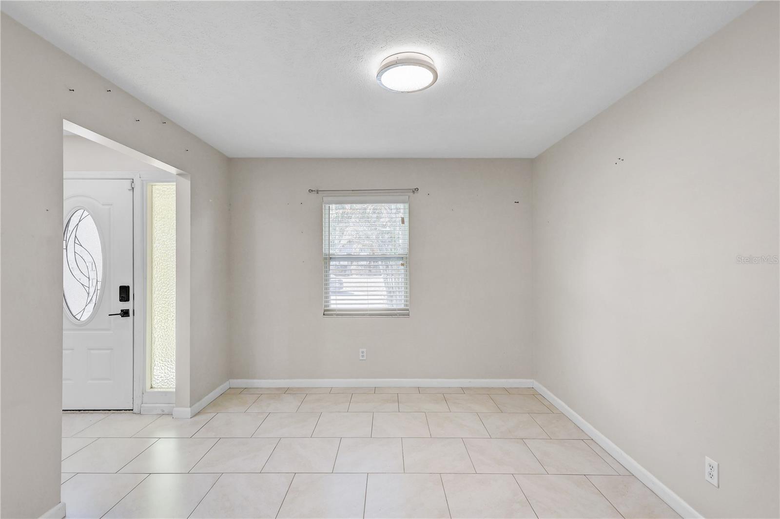 606 DALI DR — photo 10