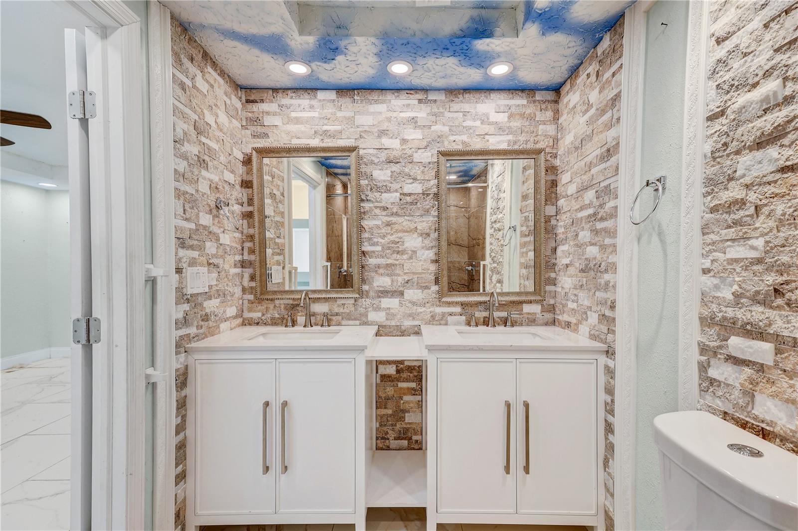 606 DALI DR — photo 18
