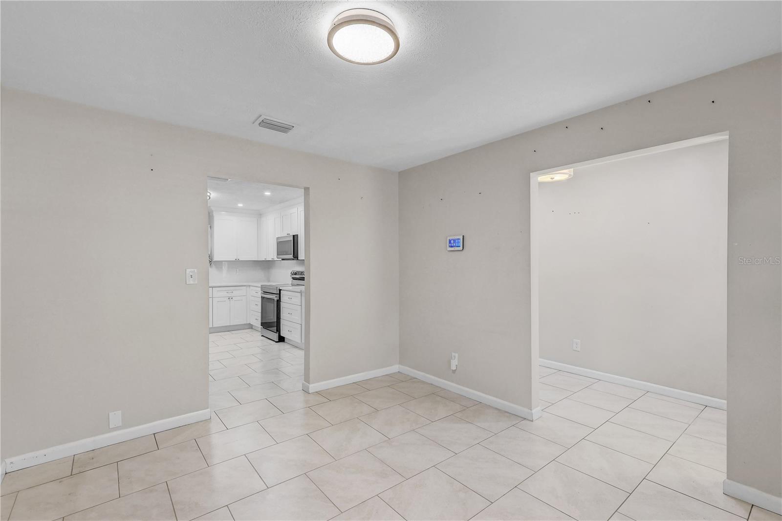 606 DALI DR — photo 11