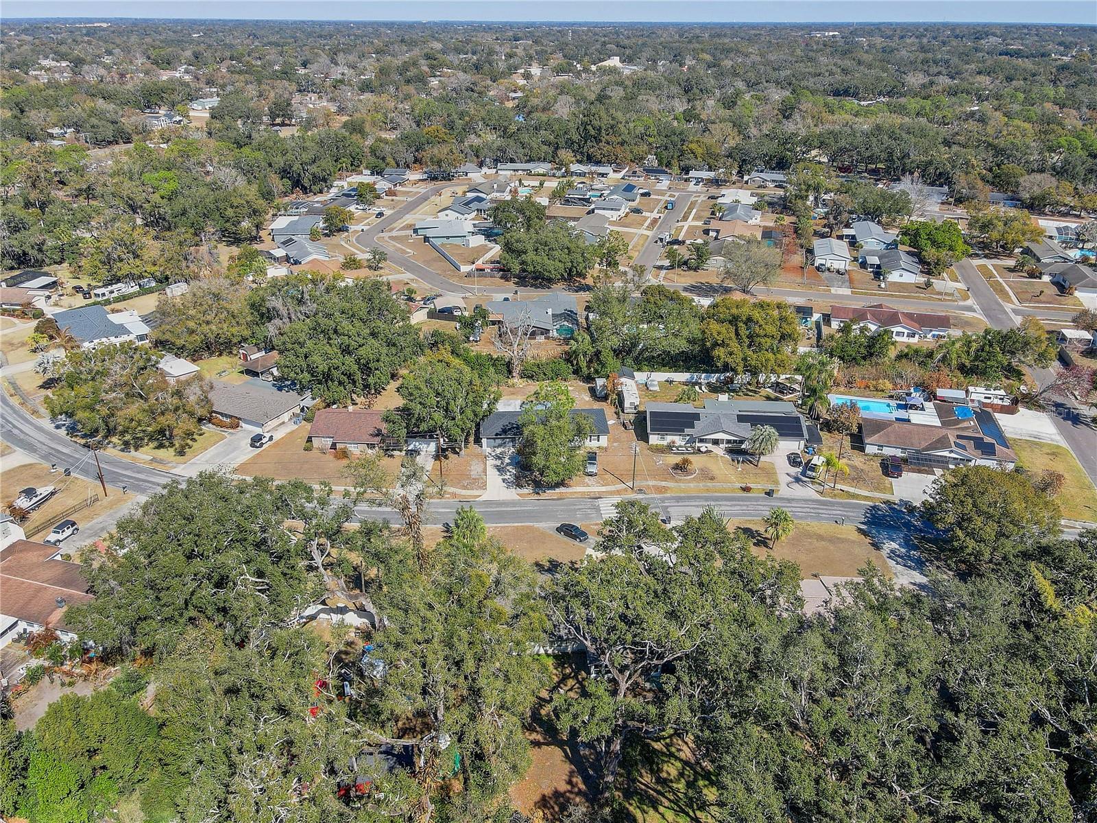 606 DALI DR — photo 38
