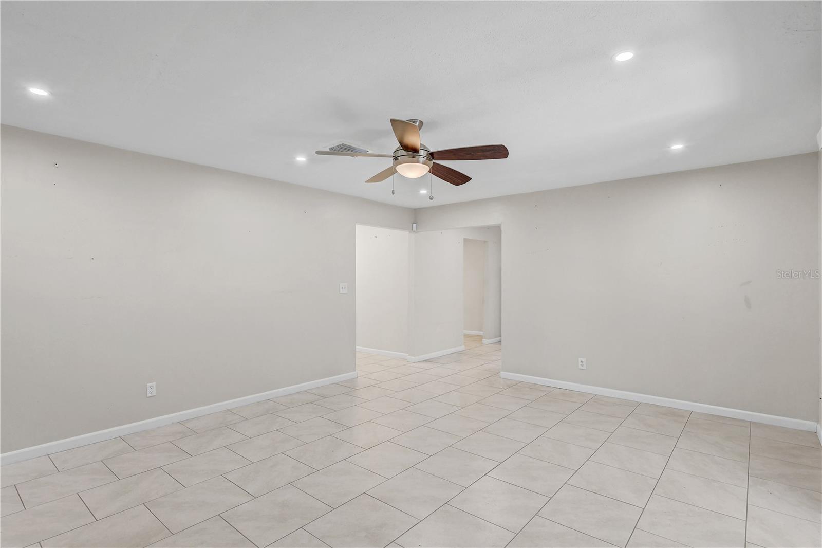 606 DALI DR — photo 5