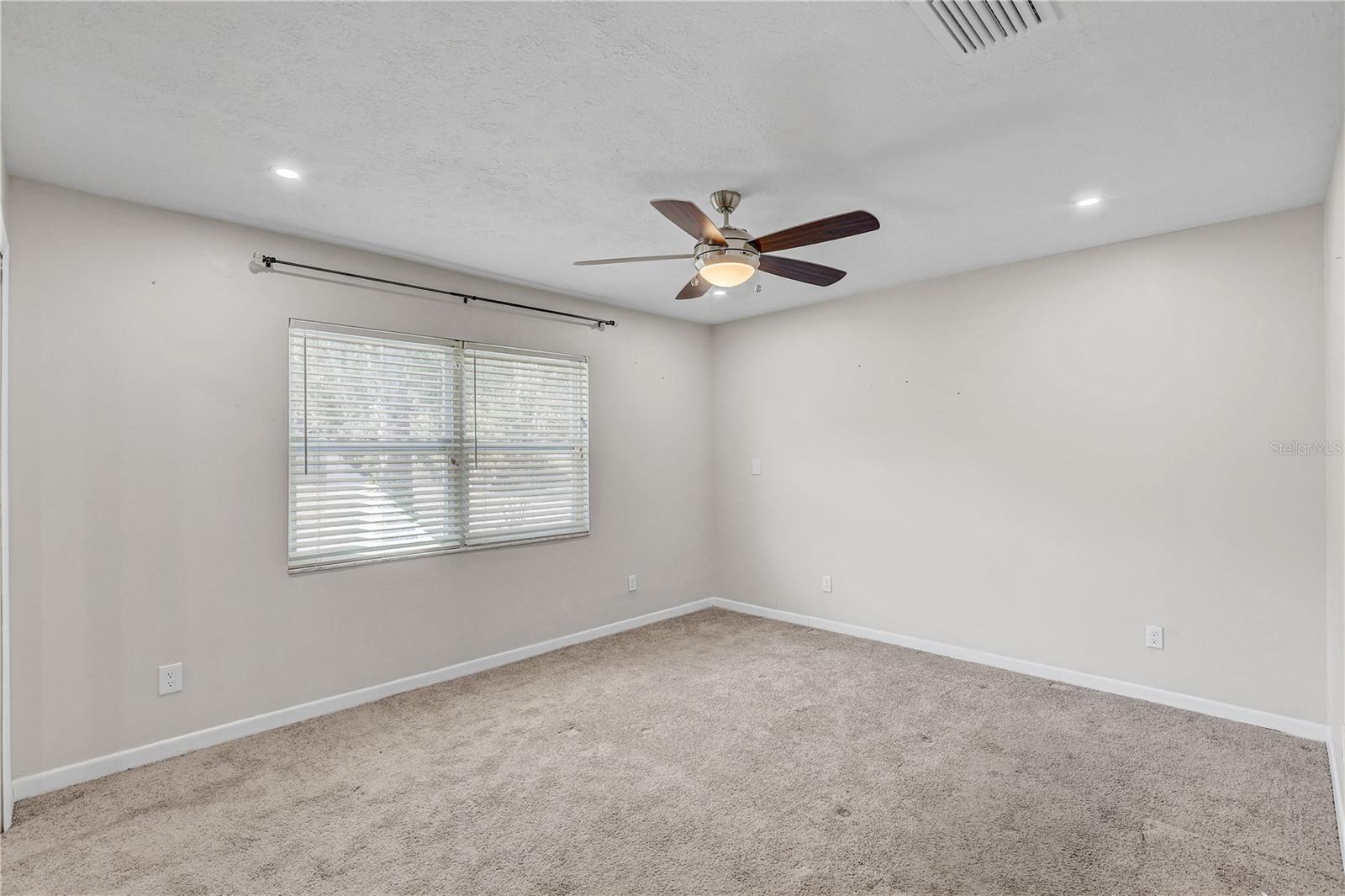 606 DALI DR — photo 19