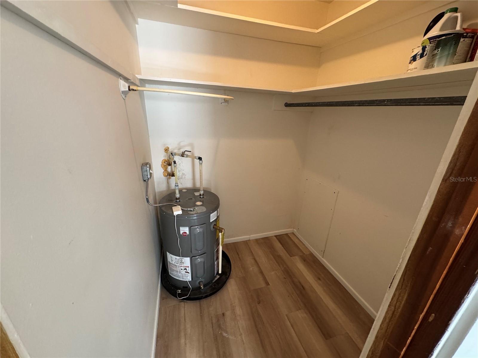 215 PARK BLVD S #B — photo 8