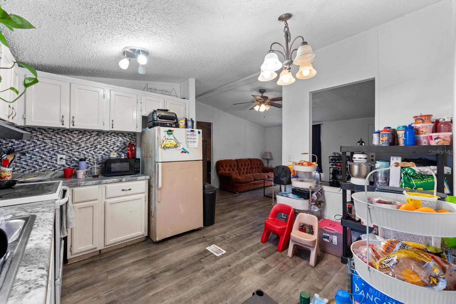 17558 CAUFIELD RD — photo 8